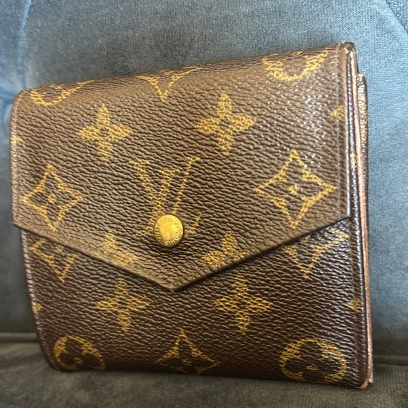 Louis Vuitton Monogram Vintage Wallet - Picture 2 of 16